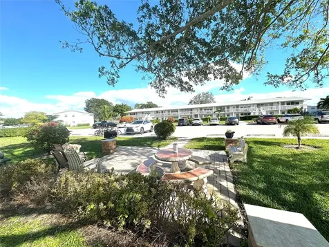 131 Oakridge J Deerfield Beach FL 33442