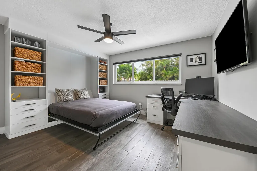 282 NE 27th Court Boca Raton FL 33431