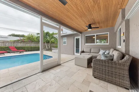 282 NE 27th Court Boca Raton FL 33431