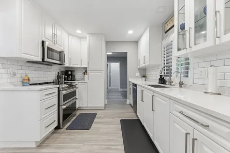 282 NE 27th Court Boca Raton FL 33431