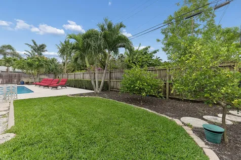 282 NE 27th Court Boca Raton FL 33431