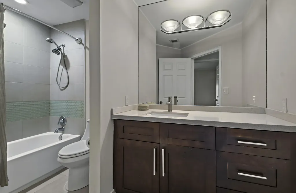1741 NE 4th Avenue Fort Lauderdale FL 33305