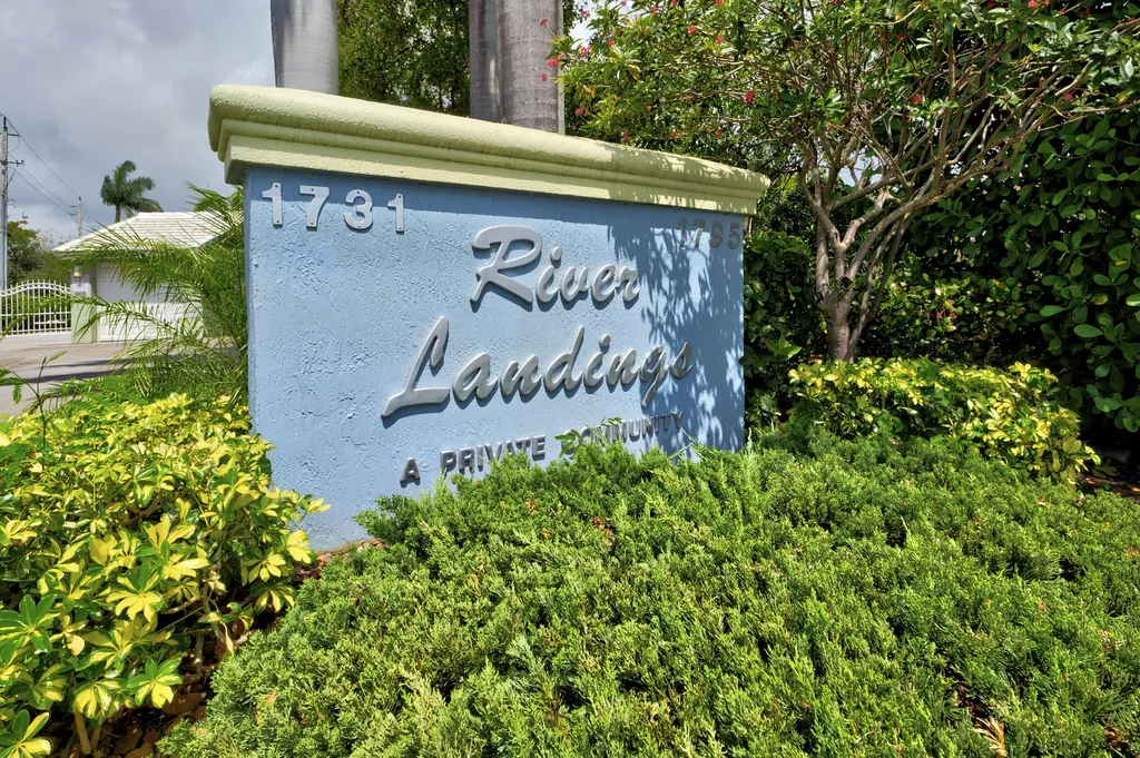 1741 NE 4th Avenue Fort Lauderdale FL 33305