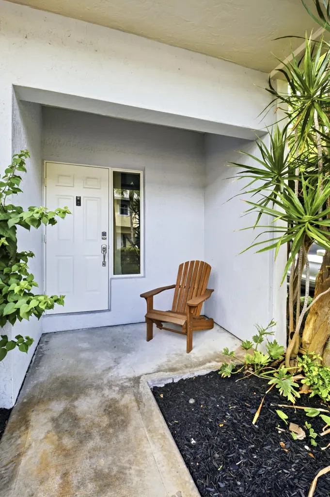 1741 NE 4th Avenue Fort Lauderdale FL 33305