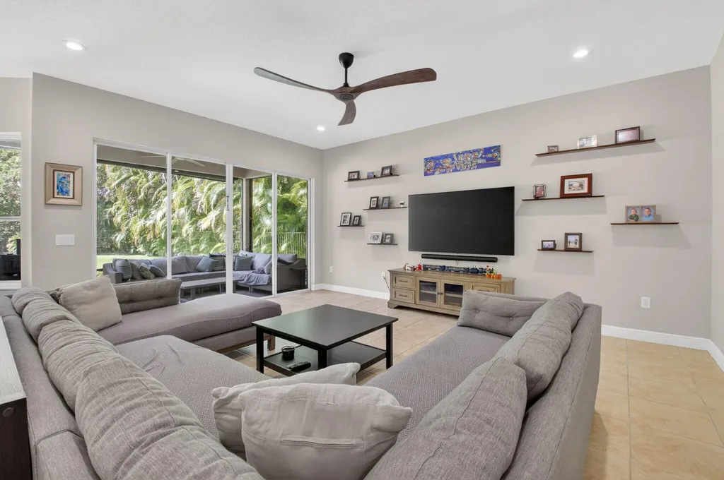 9520 Barletta Winds Point Delray Beach FL 33446