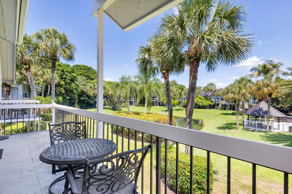 11863 Wimbledon Circle Wellington FL 33414