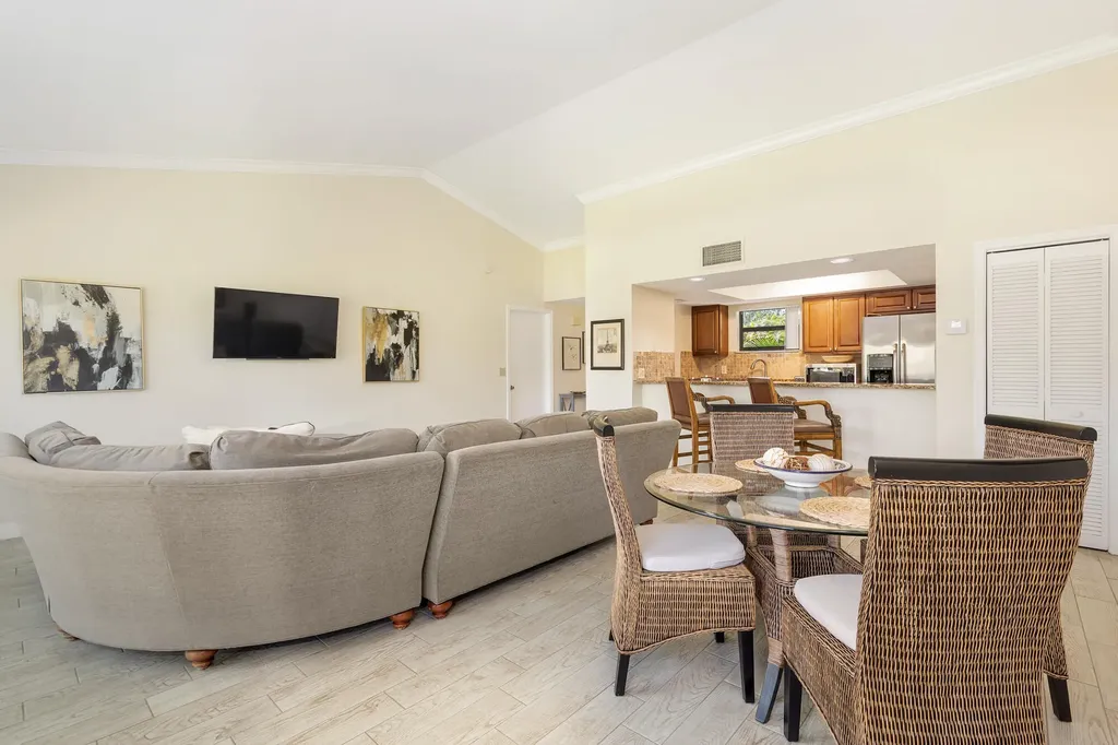 11863 Wimbledon Circle Wellington FL 33414