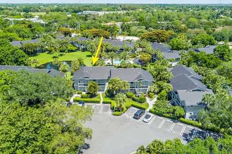 11863 Wimbledon Circle Wellington FL 33414