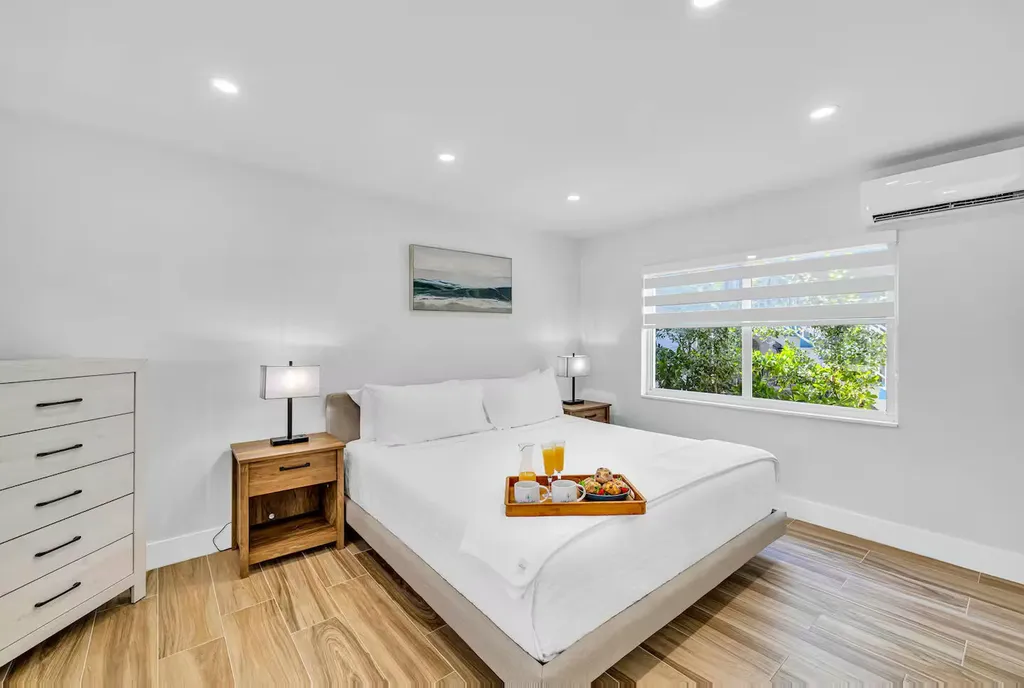 347 N Birch Road Fort Lauderdale FL 33304