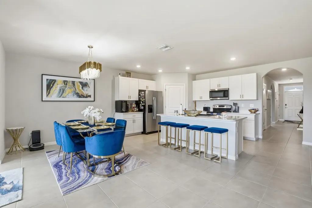 8909 Cascade Price Circle North Fort Myers FL 33917