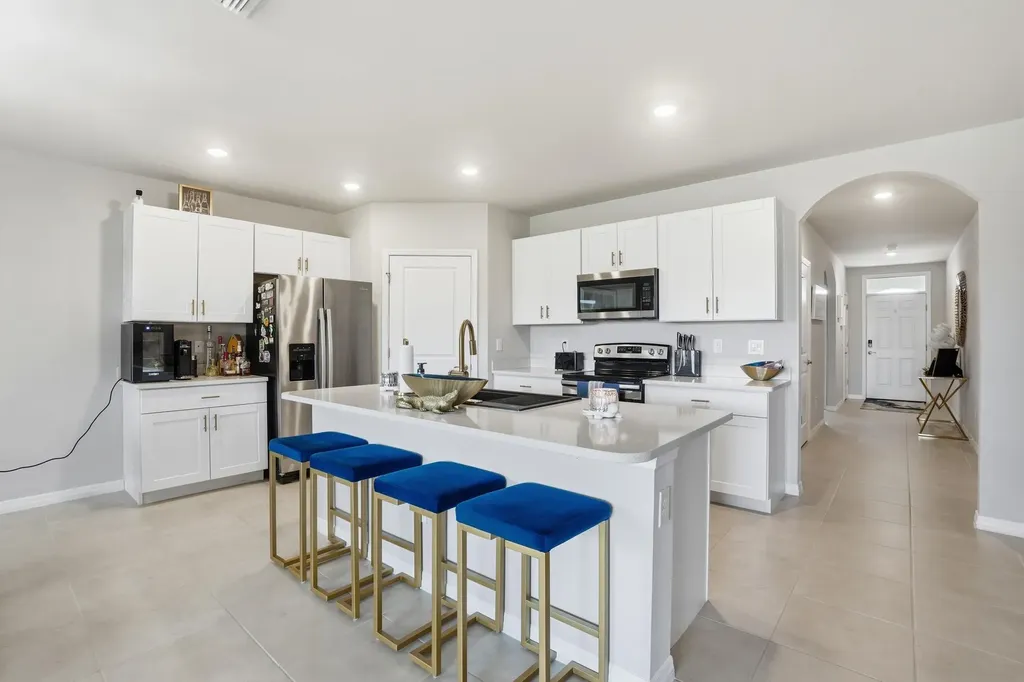 8909 Cascade Price Circle North Fort Myers FL 33917