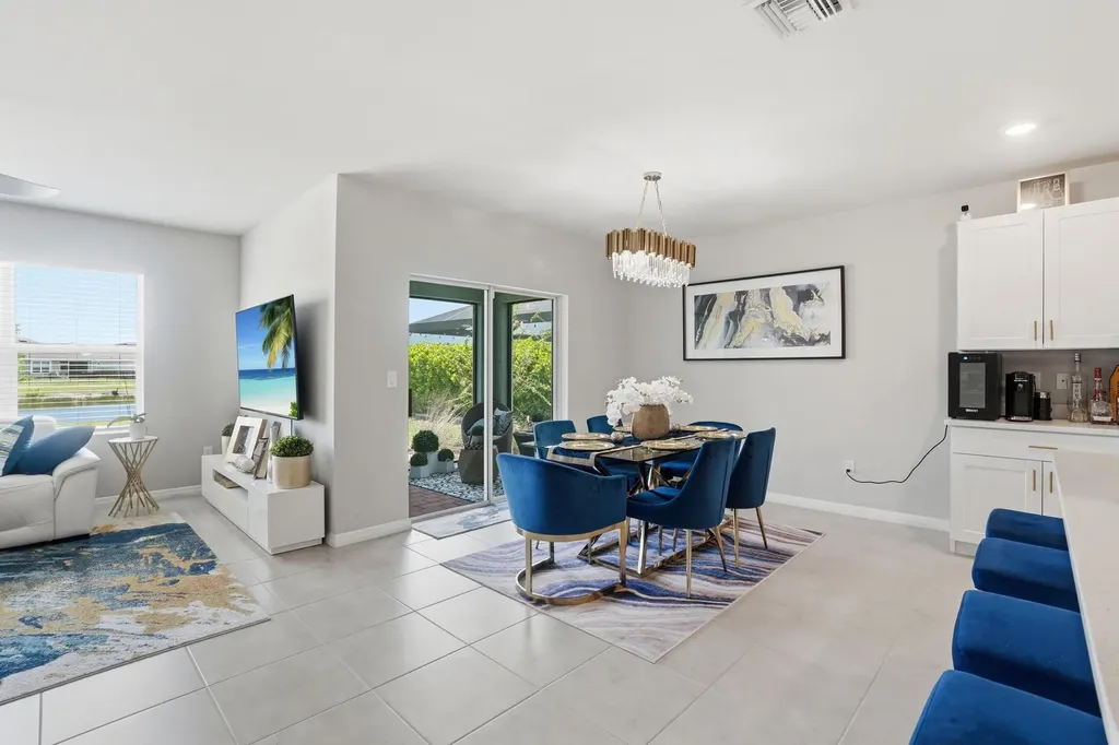 8909 Cascade Price Circle North Fort Myers FL 33917