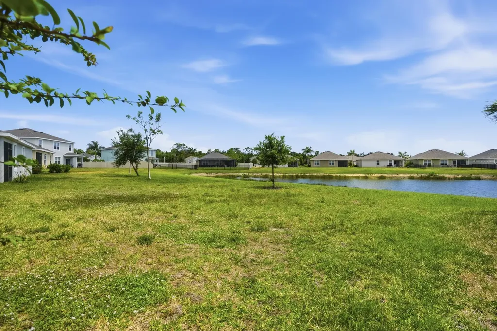 8909 Cascade Price Circle North Fort Myers FL 33917