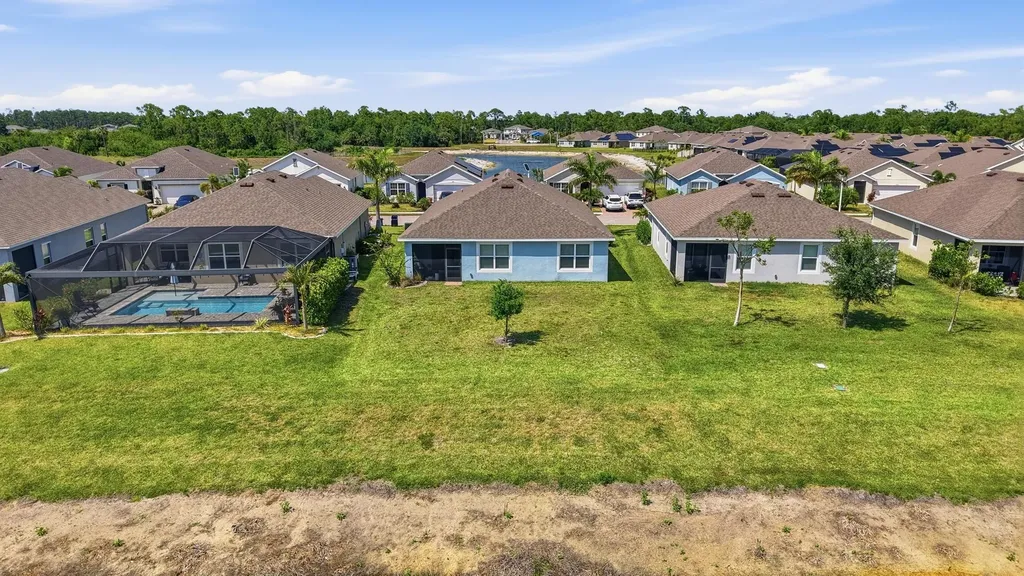 8909 Cascade Price Circle North Fort Myers FL 33917