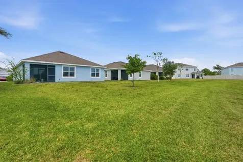 8909 Cascade Price Circle North Fort Myers FL 33917