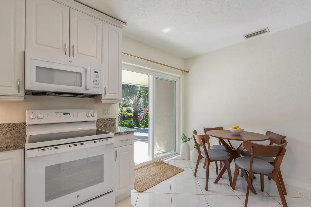 1850 SE 7th Street Pompano Beach FL 33060