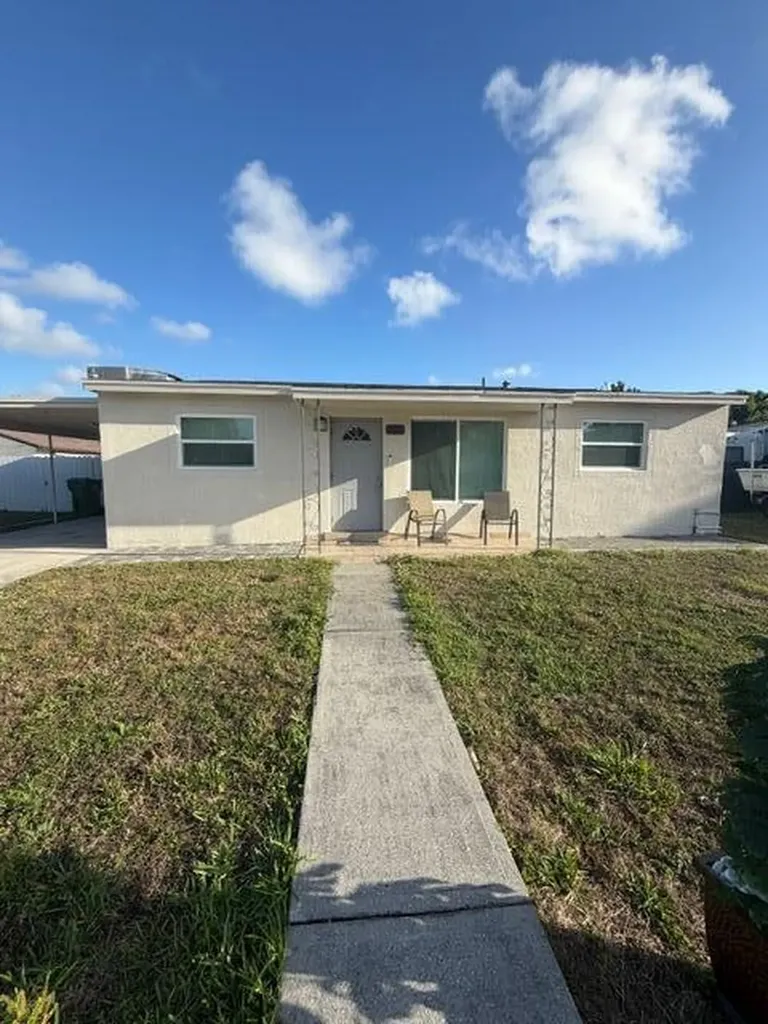 320 Winged Foot Road Palm Springs FL 33461