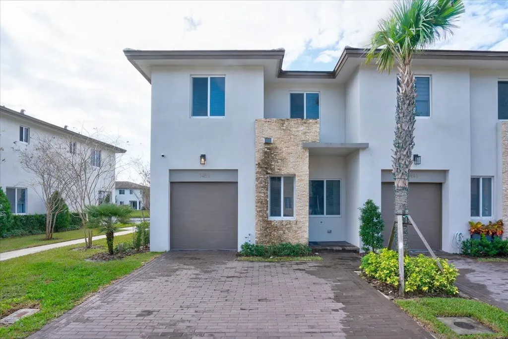 1451 Pioneer Way Royal Palm Beach FL 33411