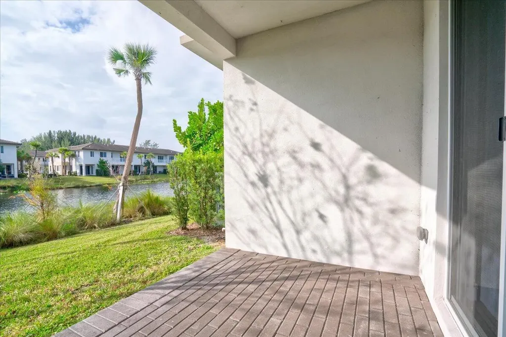 1451 Pioneer Way Royal Palm Beach FL 33411