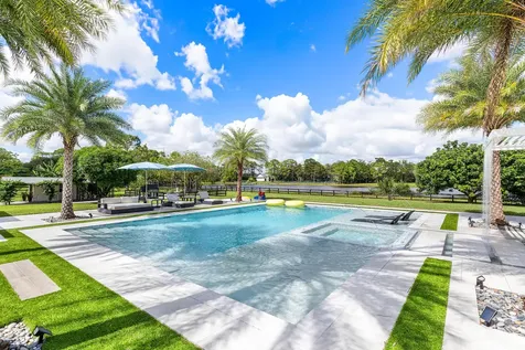 11173 Manatee Lake Worth FL 33449