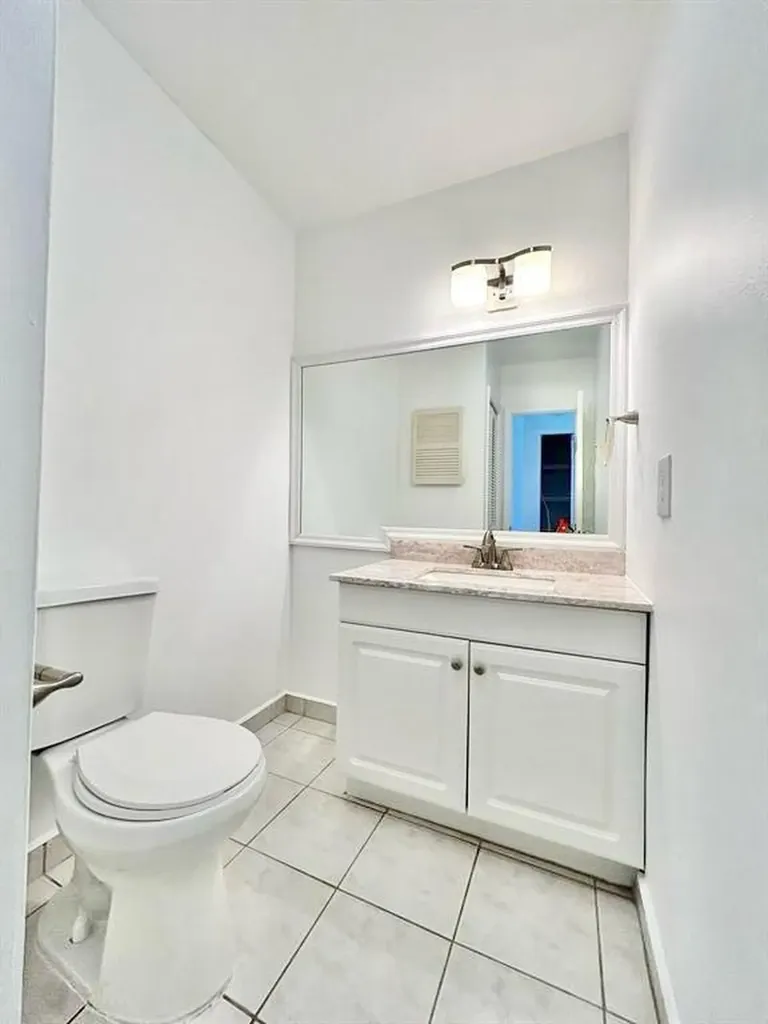 1004 Pine Drive Pompano Beach FL 33060
