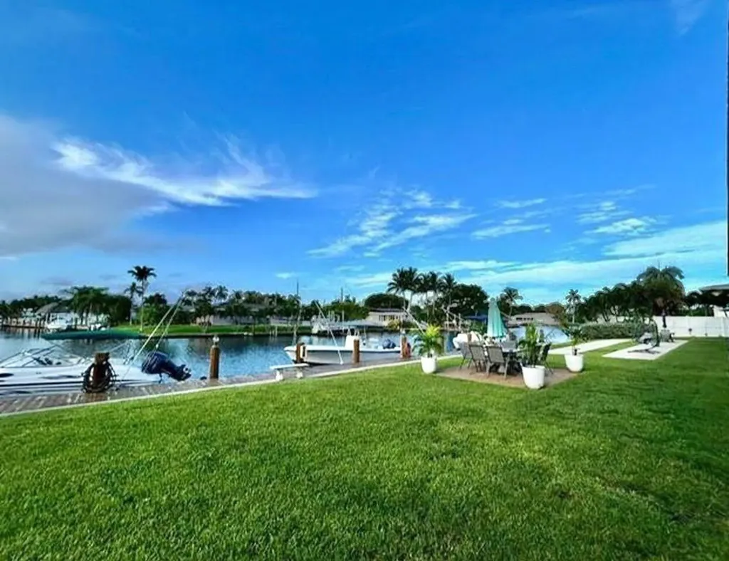 1004 Pine Drive Pompano Beach FL 33060