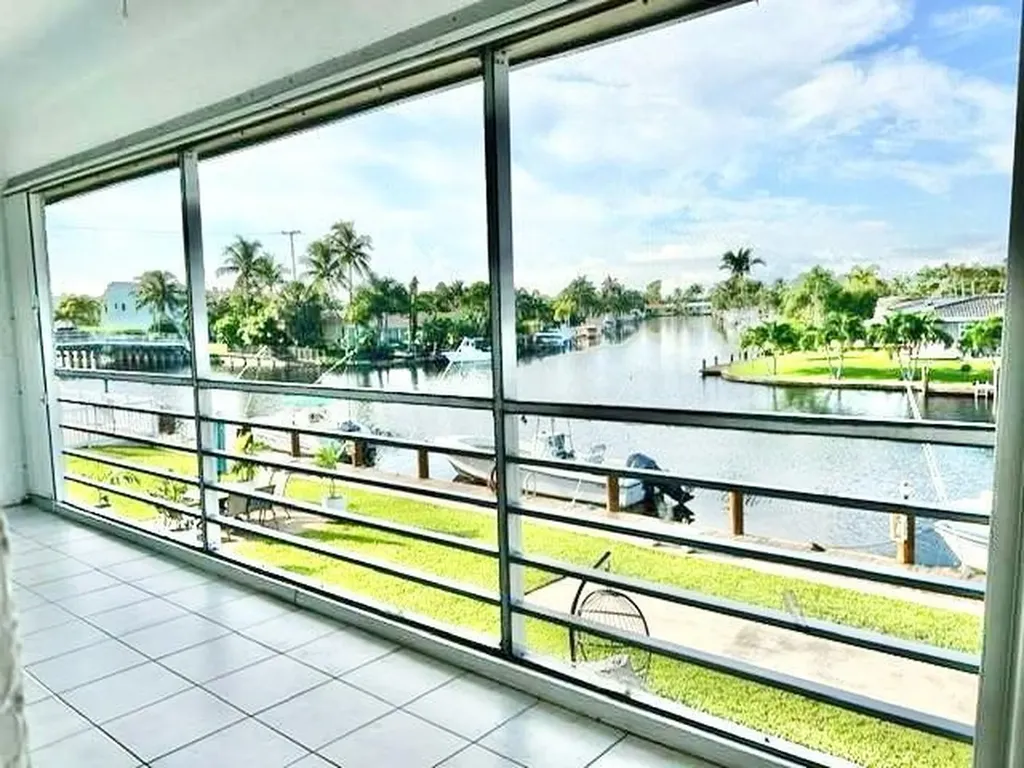 1004 Pine Drive Pompano Beach FL 33060