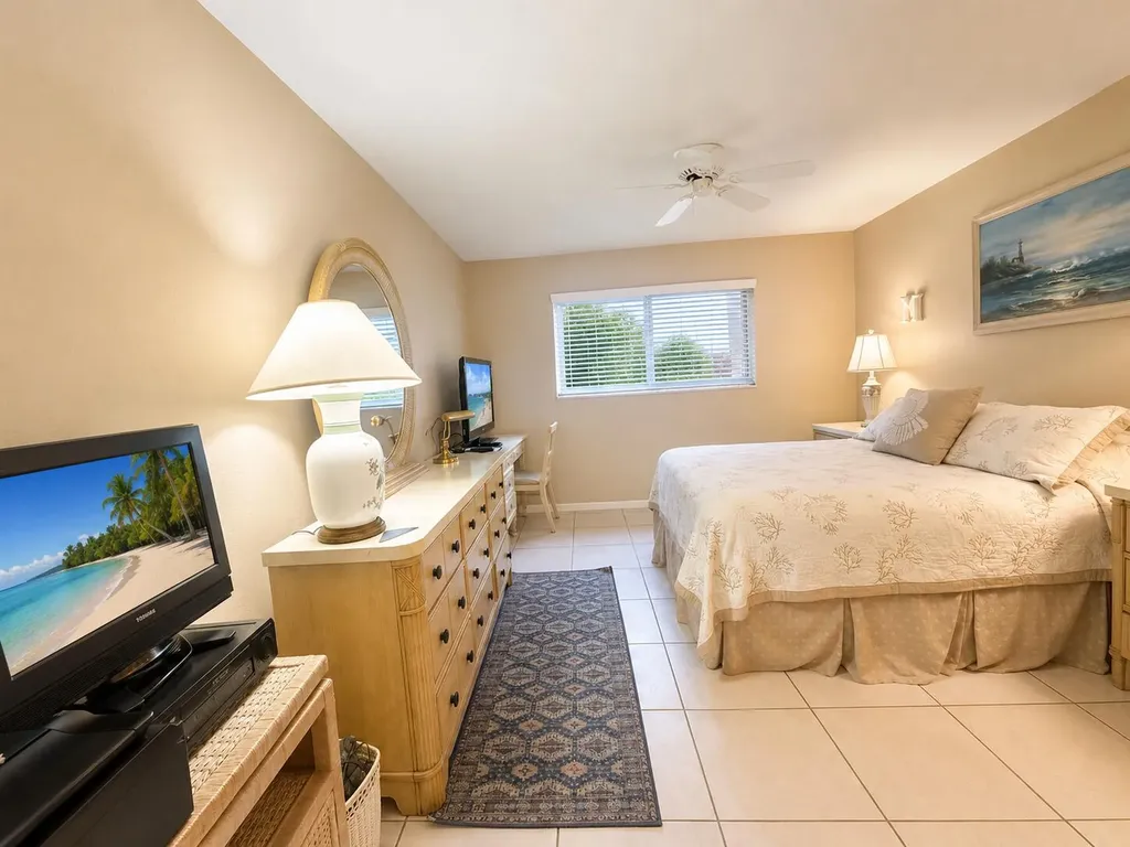 10 Colonial Club Drive Boynton Beach FL 33435