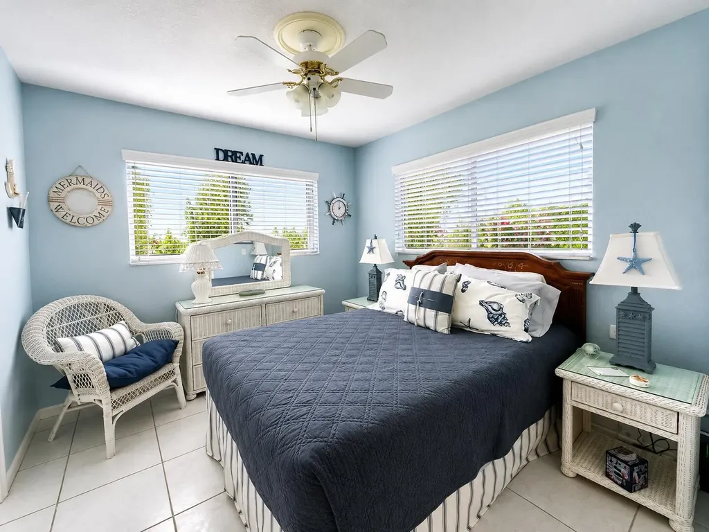 10 Colonial Club Drive Boynton Beach FL 33435