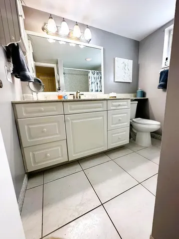 10 Colonial Club Drive Boynton Beach FL 33435