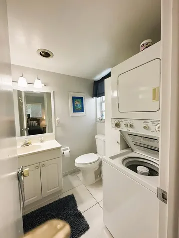 10 Colonial Club Drive Boynton Beach FL 33435