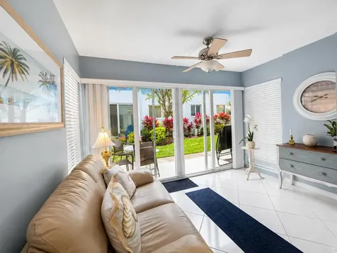 10 Colonial Club Drive Boynton Beach FL 33435