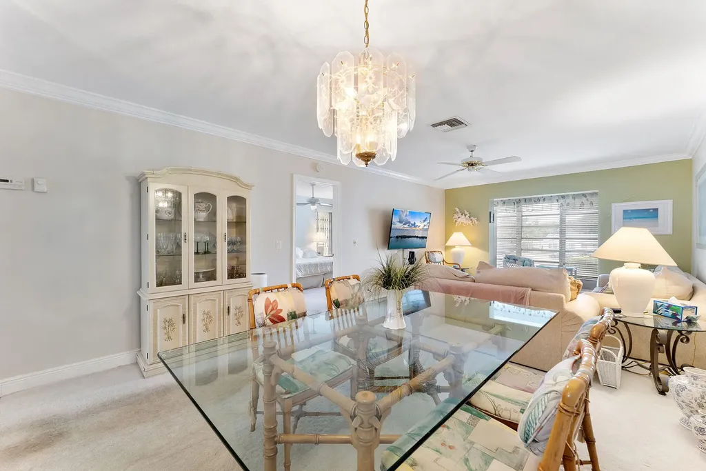 2401 Del-aire Boulevard E Delray Beach FL 33445