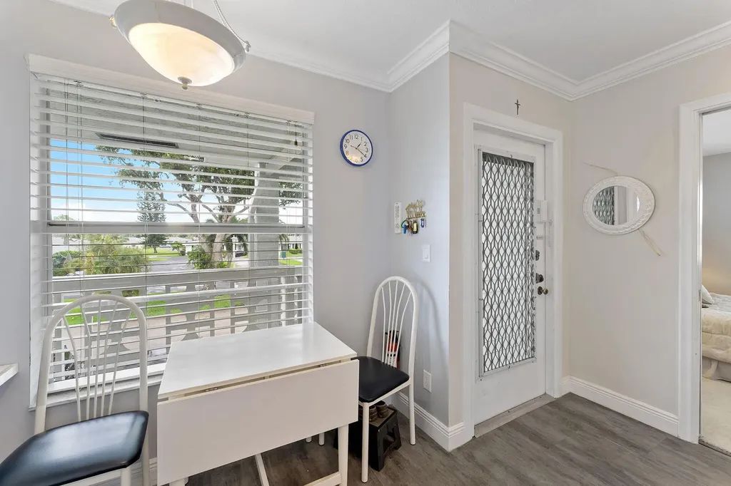 2401 Del-aire Boulevard E Delray Beach FL 33445