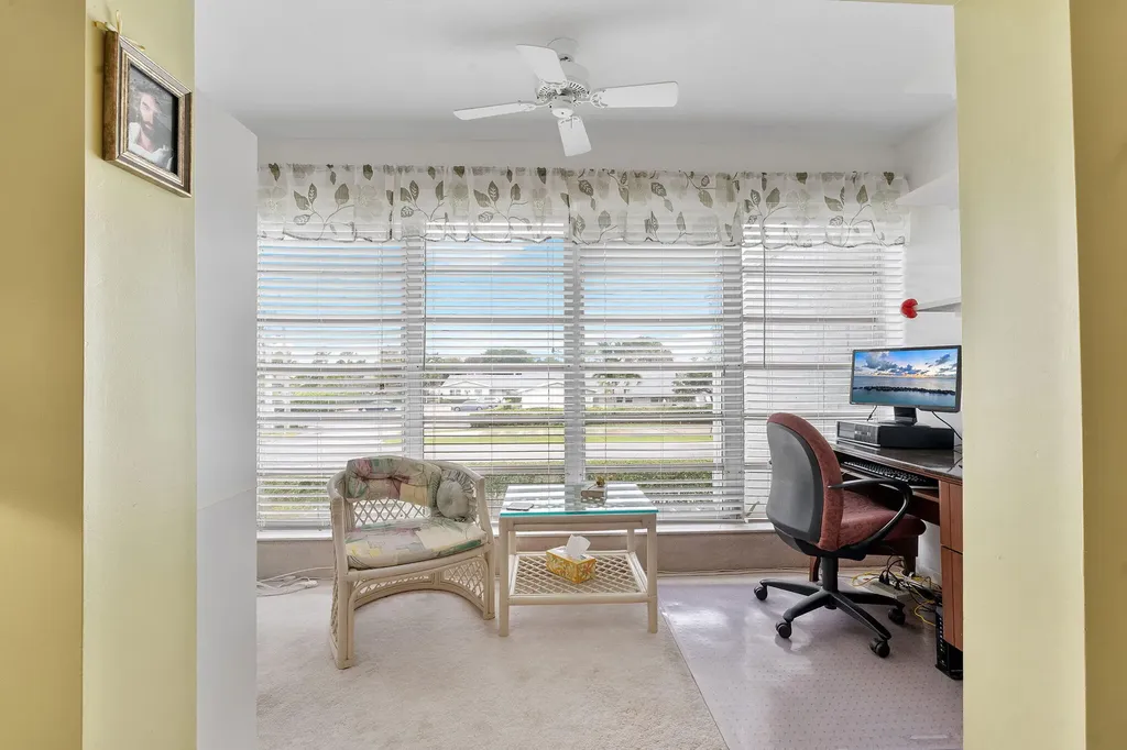 2401 Del-aire Boulevard E Delray Beach FL 33445