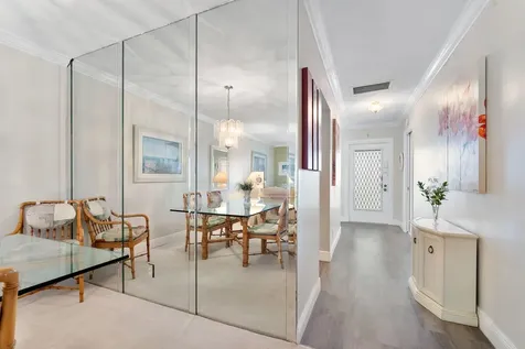 2401 Del-aire Boulevard E Delray Beach FL 33445