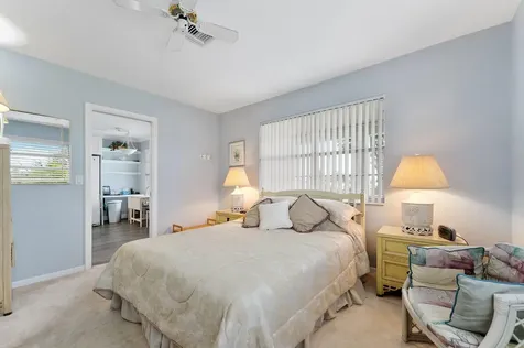 2401 Del-aire Boulevard E Delray Beach FL 33445