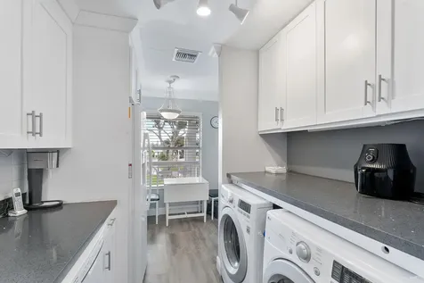 2401 Del-aire Boulevard E Delray Beach FL 33445