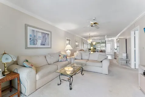 2401 Del-aire Boulevard E Delray Beach FL 33445