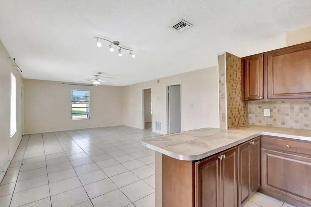 614 Holly Drive Palm Beach Gardens FL 33410