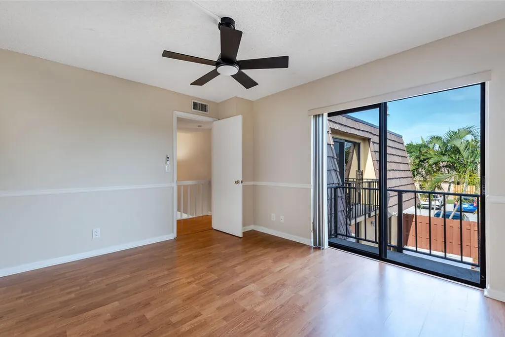 941 Springdale Circle Palm Springs FL 33461