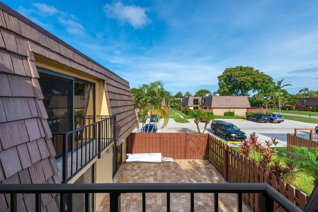 941 Springdale Circle Palm Springs FL 33461
