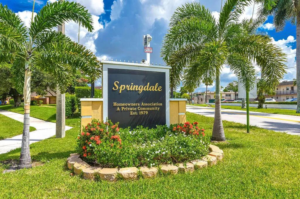 941 Springdale Circle Palm Springs FL 33461