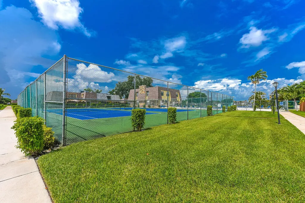 941 Springdale Circle Palm Springs FL 33461