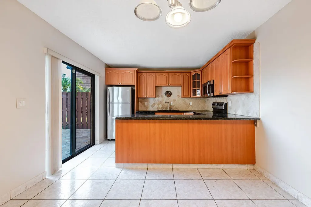 941 Springdale Circle Palm Springs FL 33461