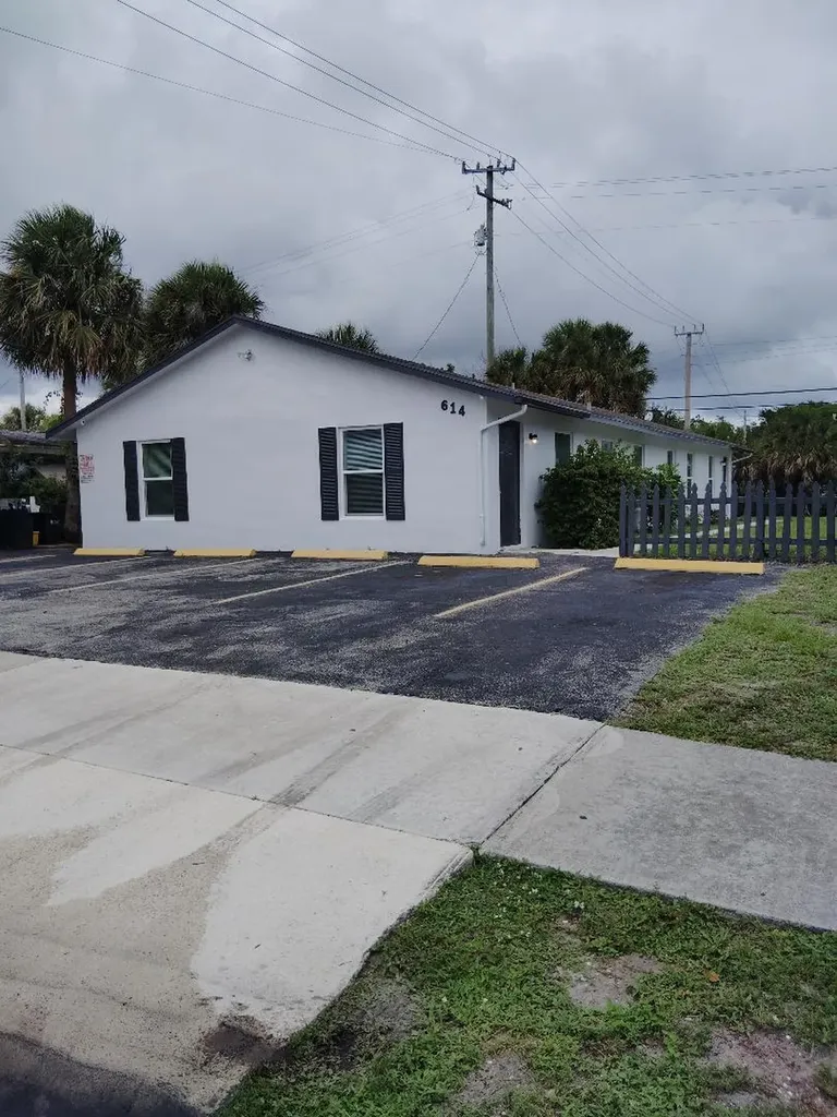 614 Holly Drive Palm Beach Gardens FL 33410