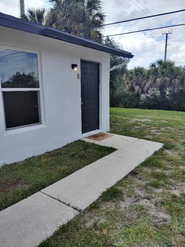 614 Holly Drive Palm Beach Gardens FL 33410