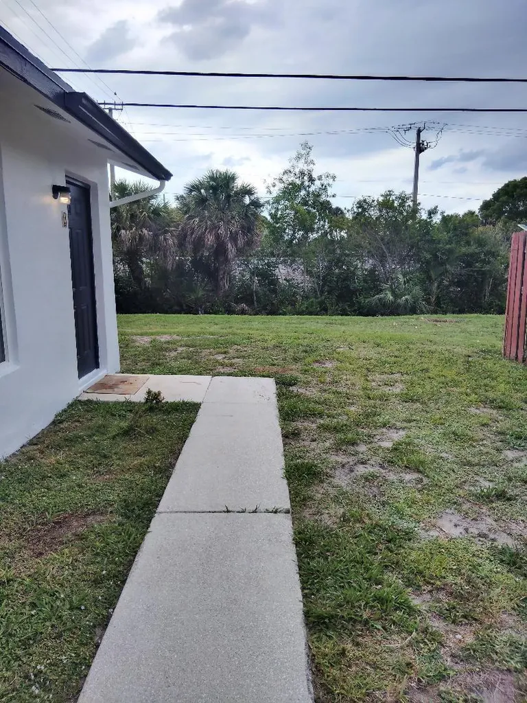 614 Holly Drive Palm Beach Gardens FL 33410