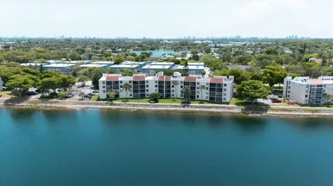 109 Lake Emerald Drive Oakland Park FL 33309