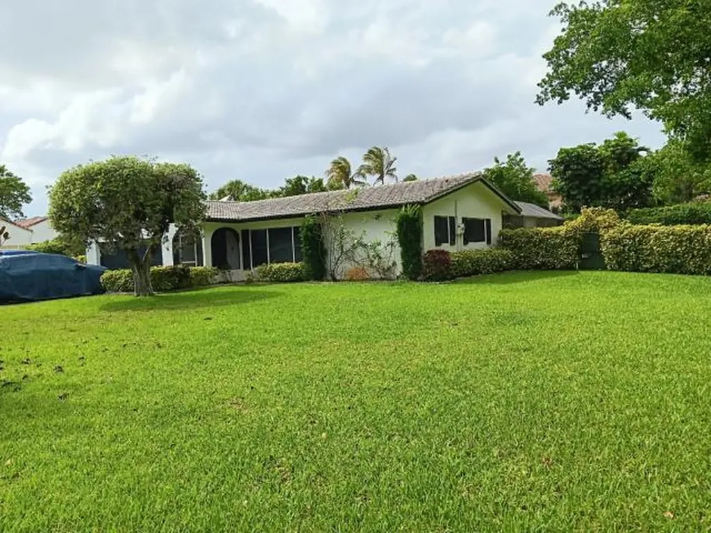 10901 NW 33rd Street Coral Springs FL 33065